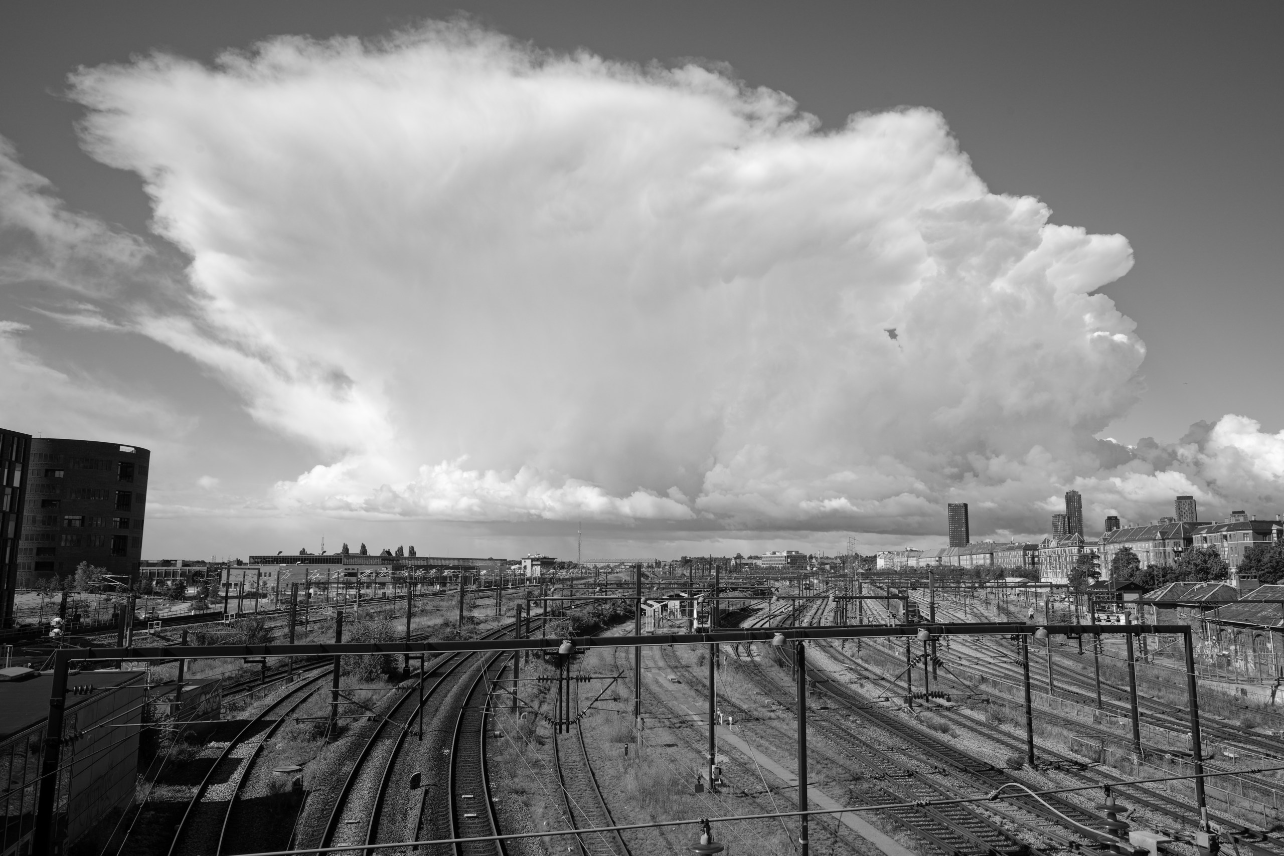 Big burst © 2025. This work is openly licensed via CC BY-NC 4.0