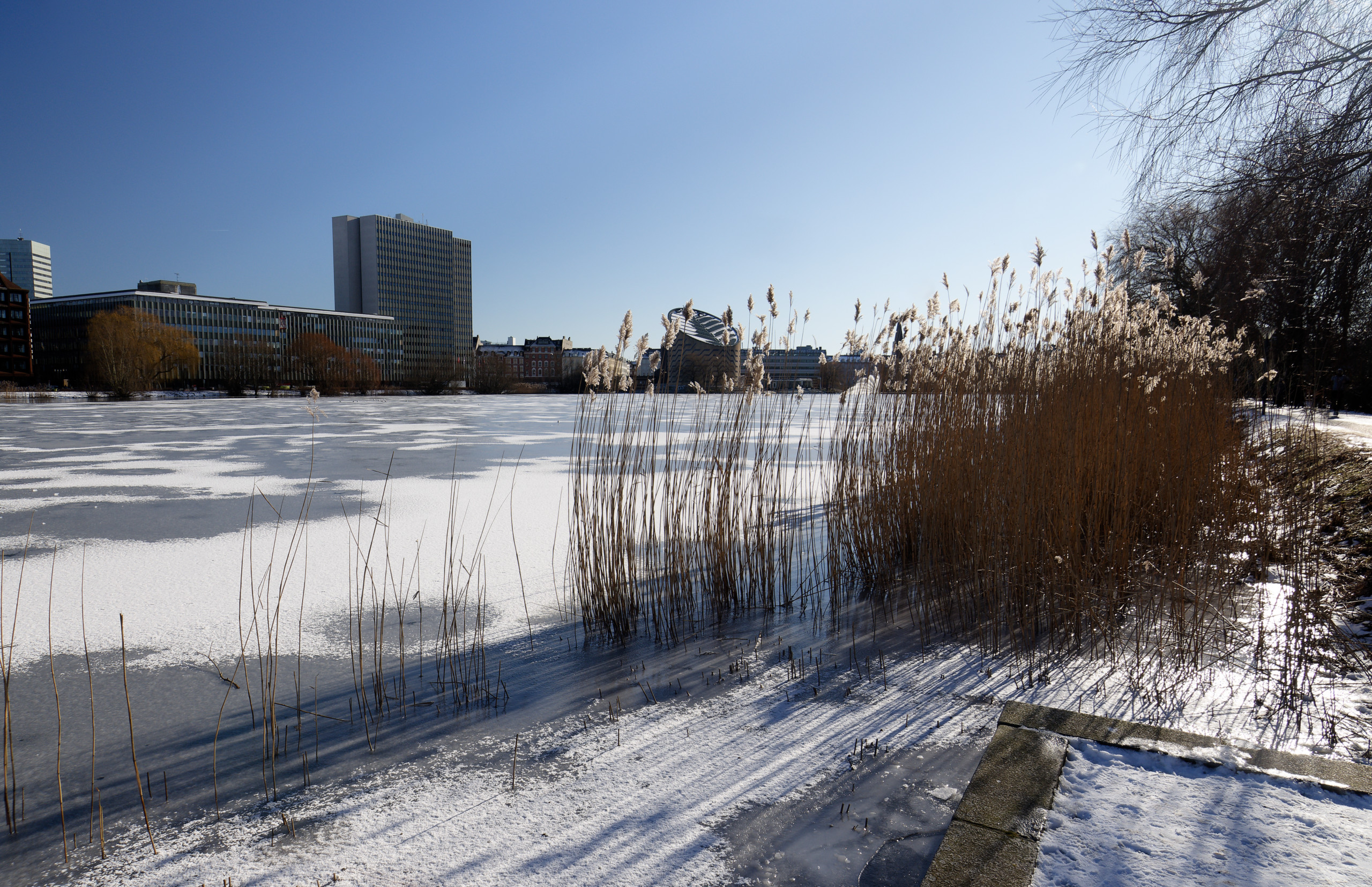 On the other end of the Copenhagen lakes. Again, the sun being low in the sky yields nice long shadows. © 2025. This work is openly licensed via CC BY-NC 4.0
